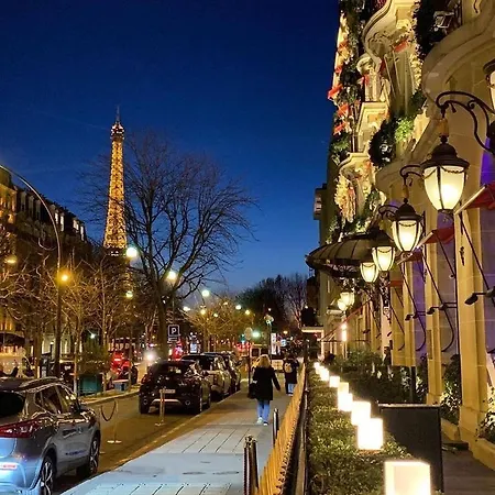 Champs-elysees, Avenue Montaigne
