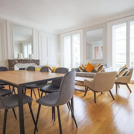 Apartamento Champs-elysees, Avenue Montaigne Paris