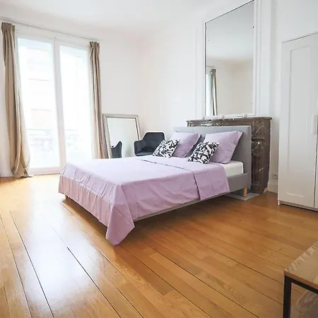 Champs-elysees, Avenue Montaigne Apartamento