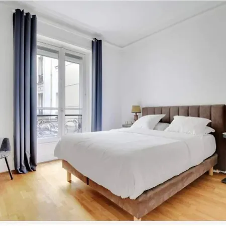 Apartment Luxury View On Arc Of Triumph *