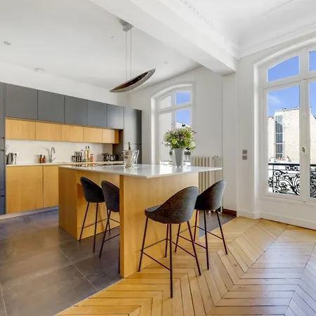 Luxury View On Arc Of Triumph Apartment Paris