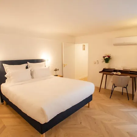 French Luxury - Luxe A La Francaise - Arc Of Triumph *
